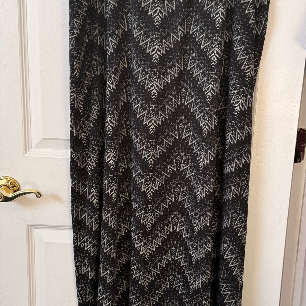 Maurices Black and White Zigzag Maxi Skirt